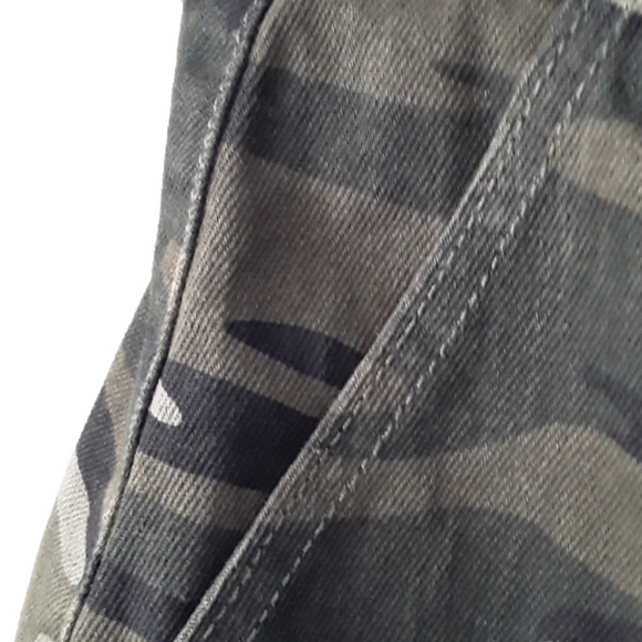 TOPSHOP Camo Denim Buckle Pinafore Dress 2 - Picture 12 of 16